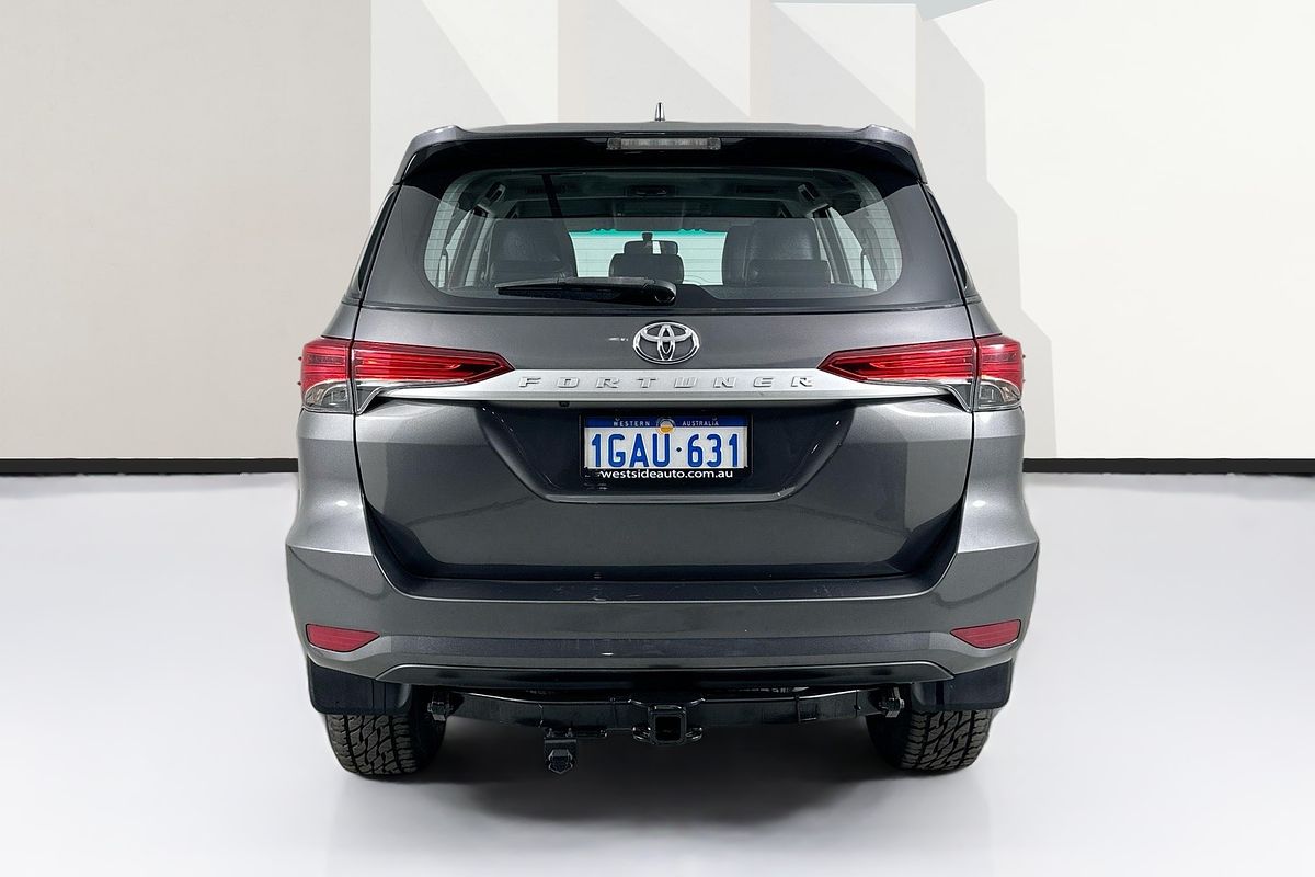 2016 Toyota FORTUNER GX GUN156R