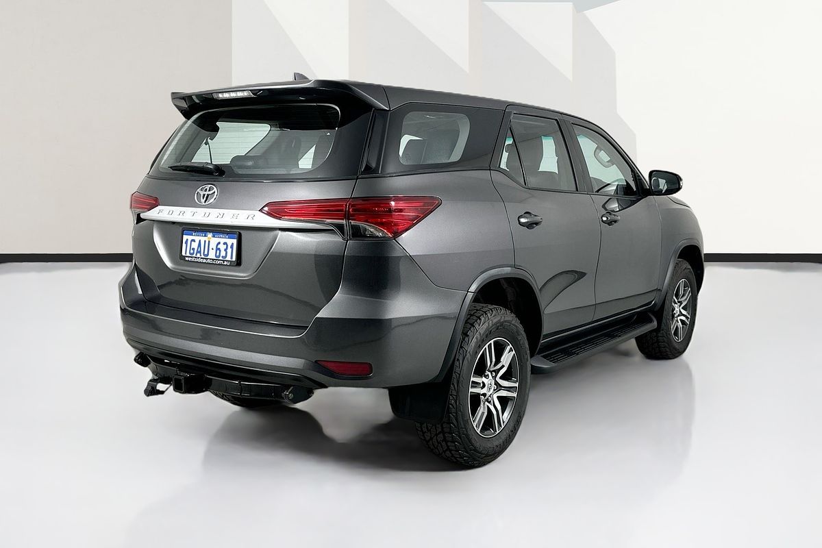 2016 Toyota FORTUNER GX GUN156R