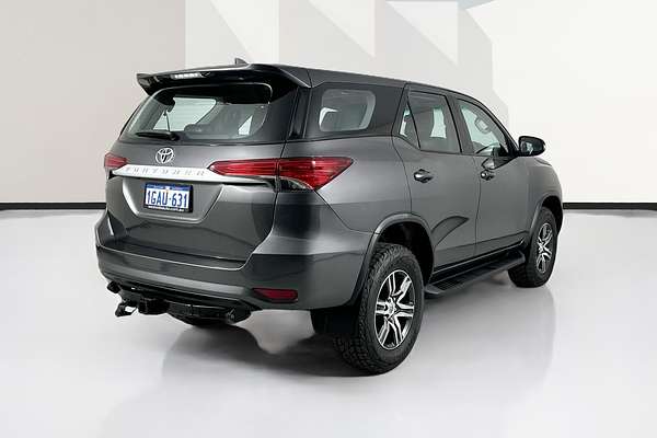 2016 Toyota FORTUNER GX GUN156R