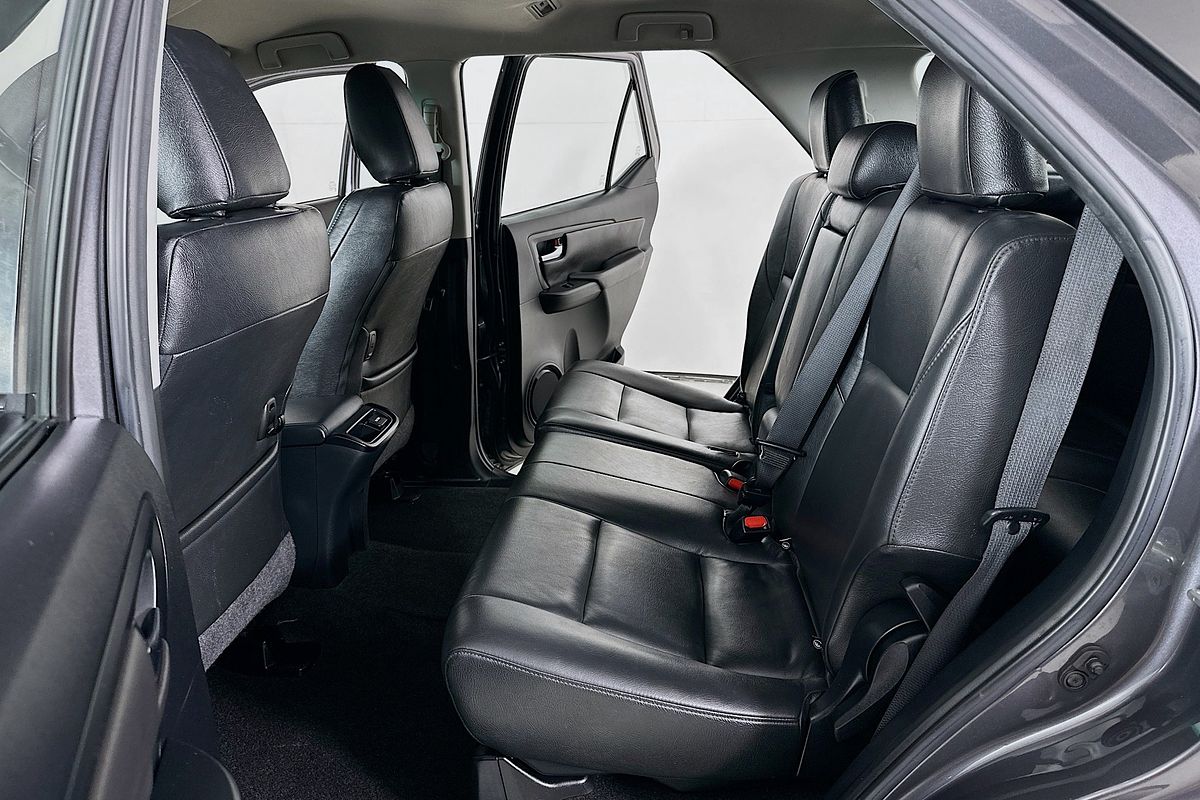 2016 Toyota FORTUNER GX GUN156R