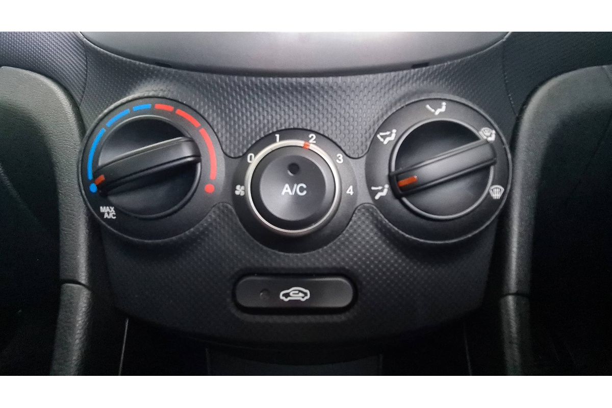 2019 Hyundai Accent Sport RB6