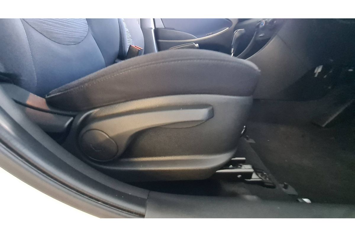 2019 Hyundai Accent Sport RB6