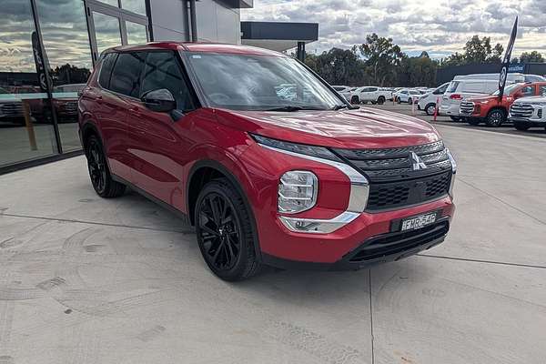 2024 Mitsubishi Outlander Black Edition ZM