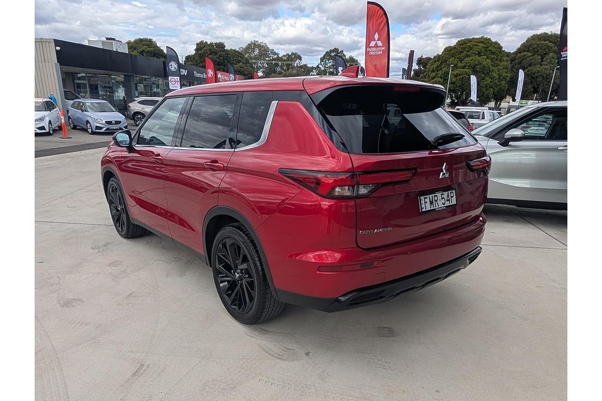2024 Mitsubishi Outlander Black Edition ZM