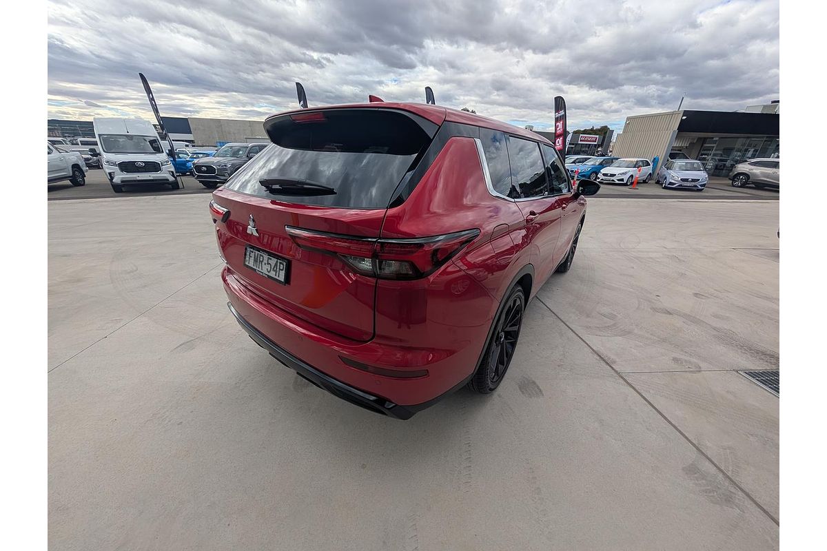 2024 Mitsubishi Outlander Black Edition ZM