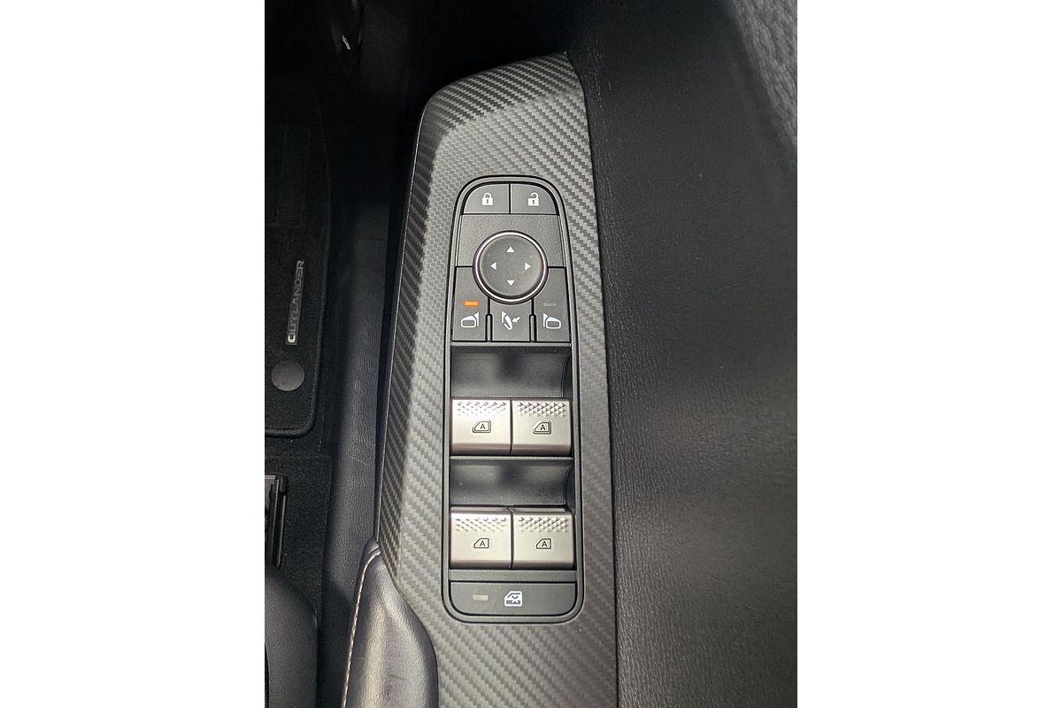 2024 Mitsubishi Outlander Black Edition ZM