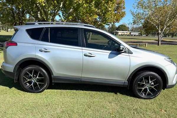 2018 Toyota RAV4 GXL ZSA42R