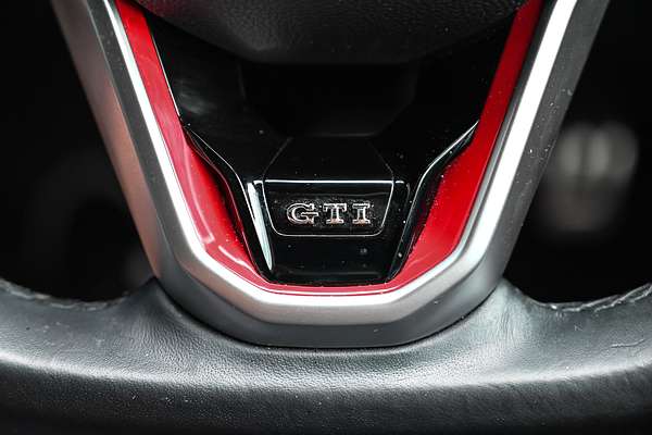 2021 Volkswagen Golf GTI 8
