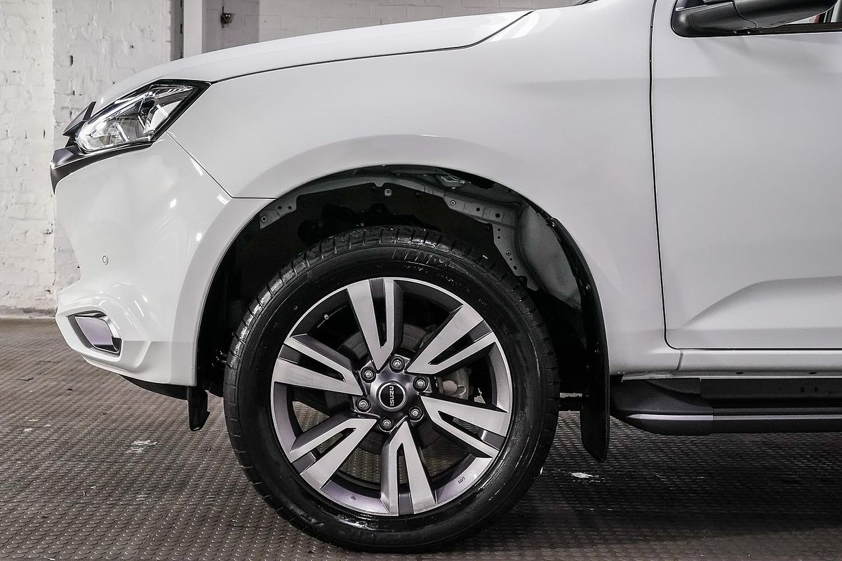 2023 Isuzu MU-X LS-T
