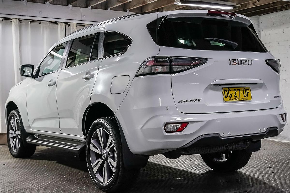 2023 Isuzu MU-X LS-T