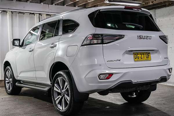 2023 Isuzu MU-X LS-T