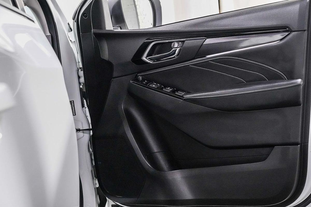 2023 Isuzu MU-X LS-T