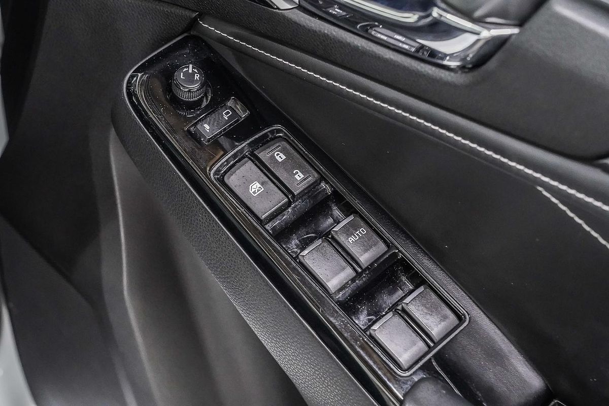 2023 Isuzu MU-X LS-T