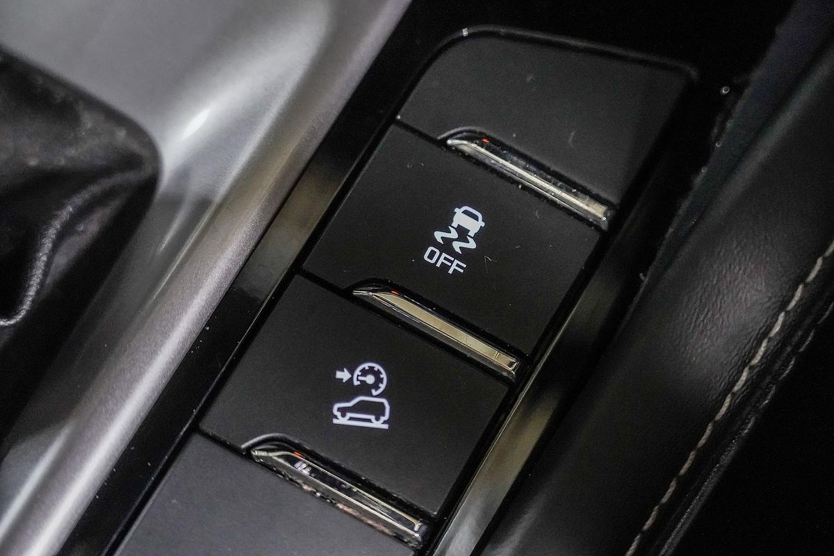 2023 Isuzu MU-X LS-T
