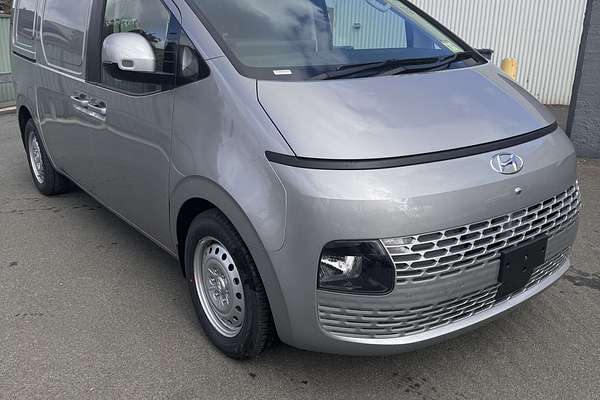 2025 Hyundai STARIA
