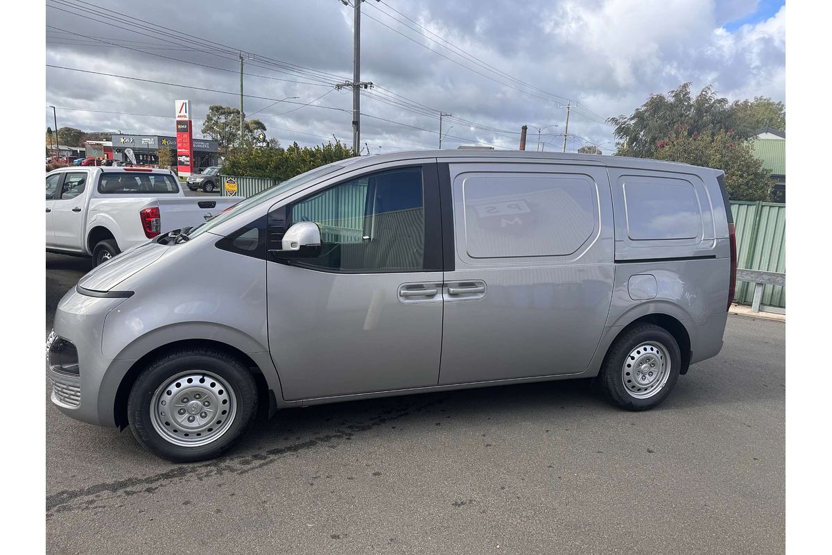 2025 Hyundai STARIA