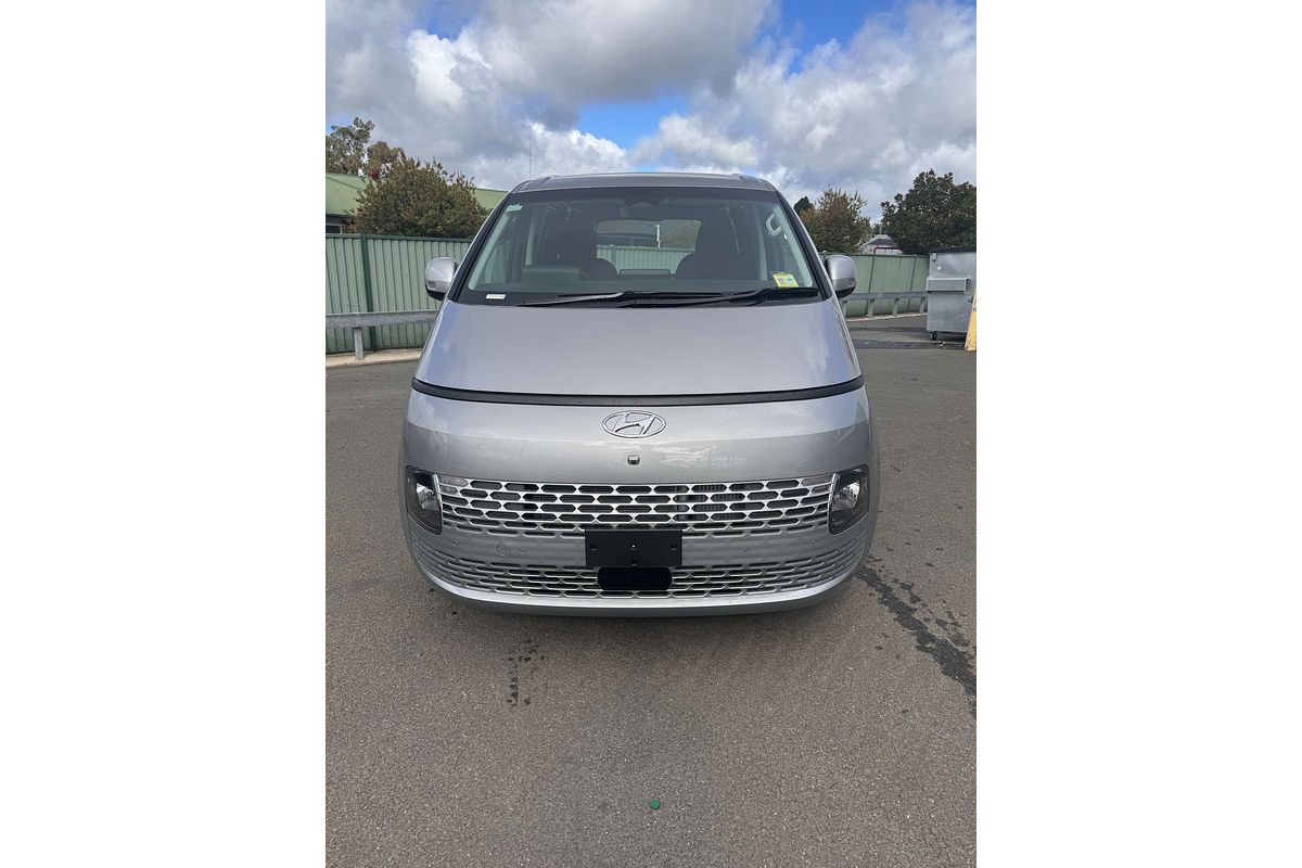 2025 Hyundai STARIA