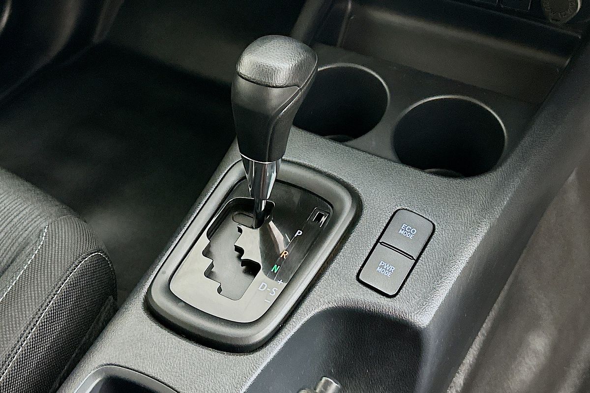 2019 Toyota HILUX SR (4x4) GUN126R MY19 4X4