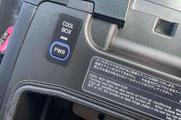 2013 Toyota Landcruiser Altitude VDJ200R
