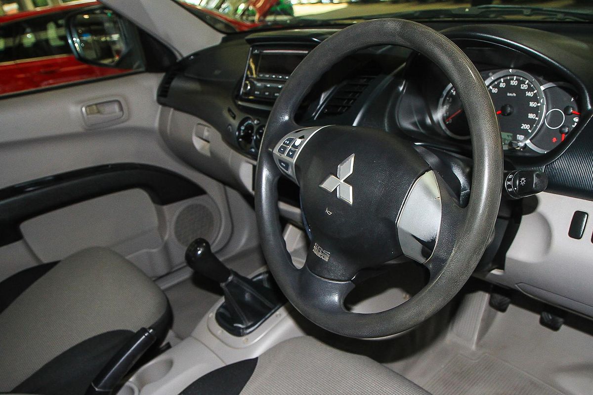 2015 Mitsubishi Triton GL MN Rear Wheel Drive