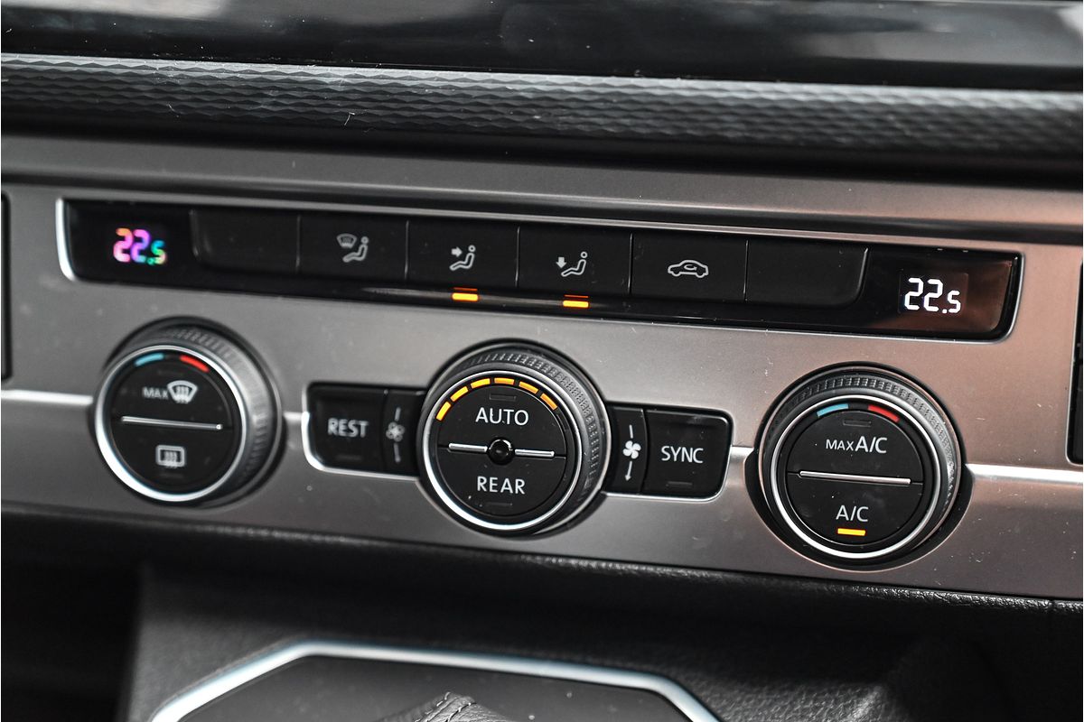 2023 Volkswagen Multivan TDI340 Comfortline Premium T6.1 LWB