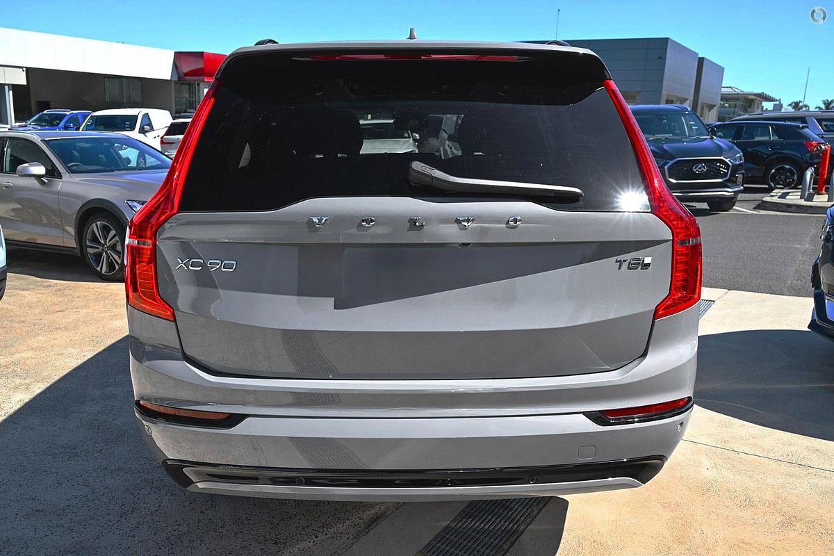 2024 Volvo XC90 Ultra T8 Plug-In Hybrid