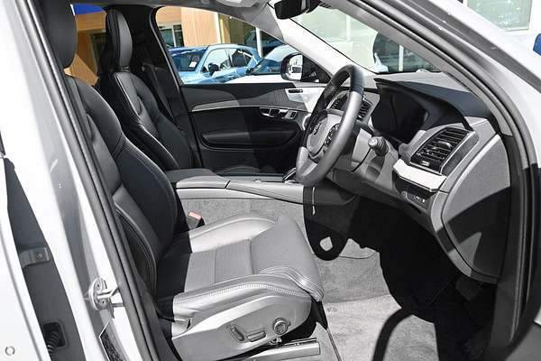 2024 Volvo XC90 Ultra T8 Plug-In Hybrid
