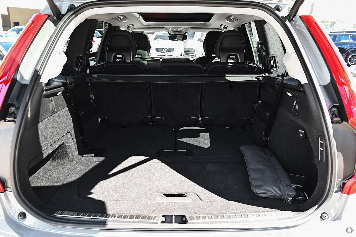 2024 Volvo XC90 Ultra T8 Plug-In Hybrid