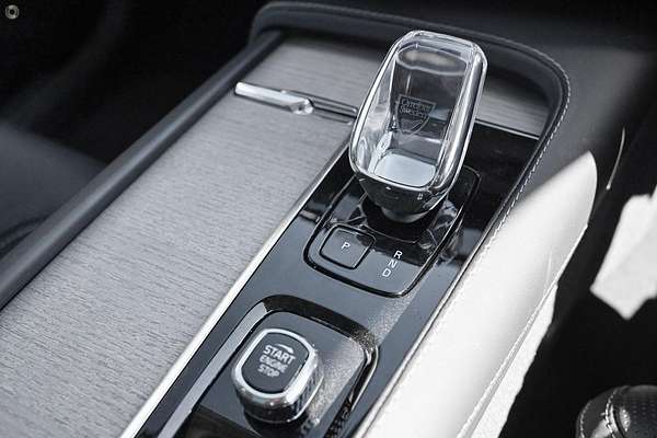 2024 Volvo XC90 Ultra T8 Plug-In Hybrid