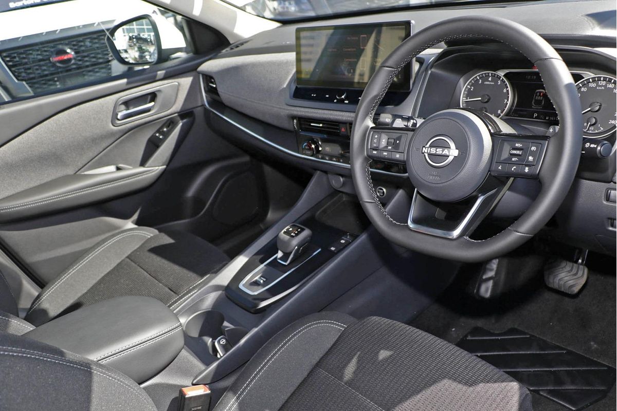 2024 Nissan QASHQAI ST J12