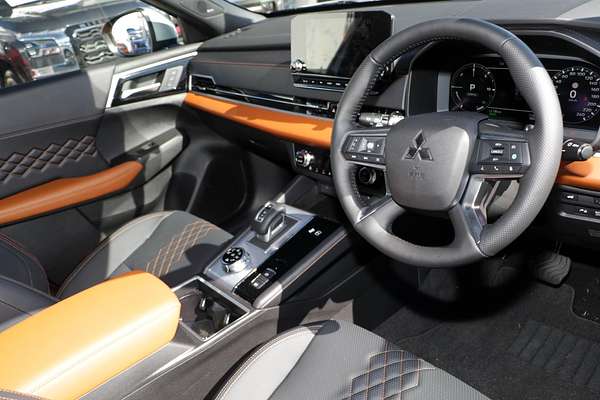2025 Mitsubishi Outlander PHEV Exceed Tourer ZM