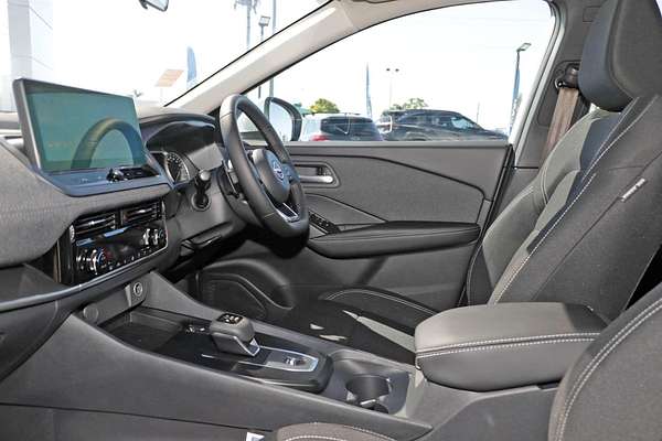 2024 Nissan QASHQAI ST J12