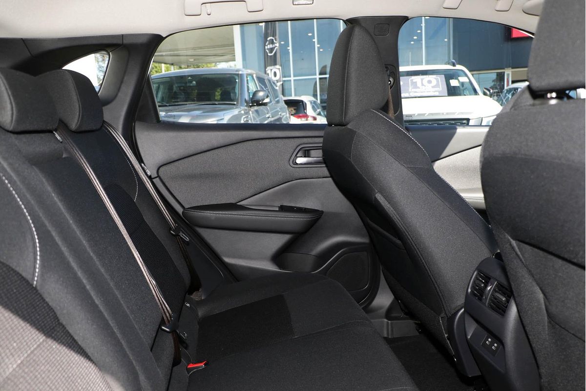 2024 Nissan QASHQAI ST J12