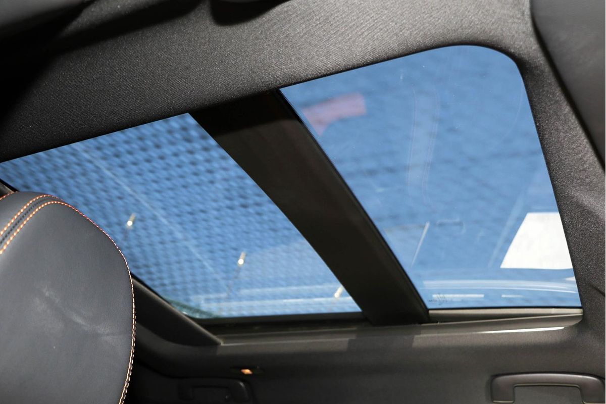 2025 Mitsubishi Outlander PHEV Exceed Tourer ZM