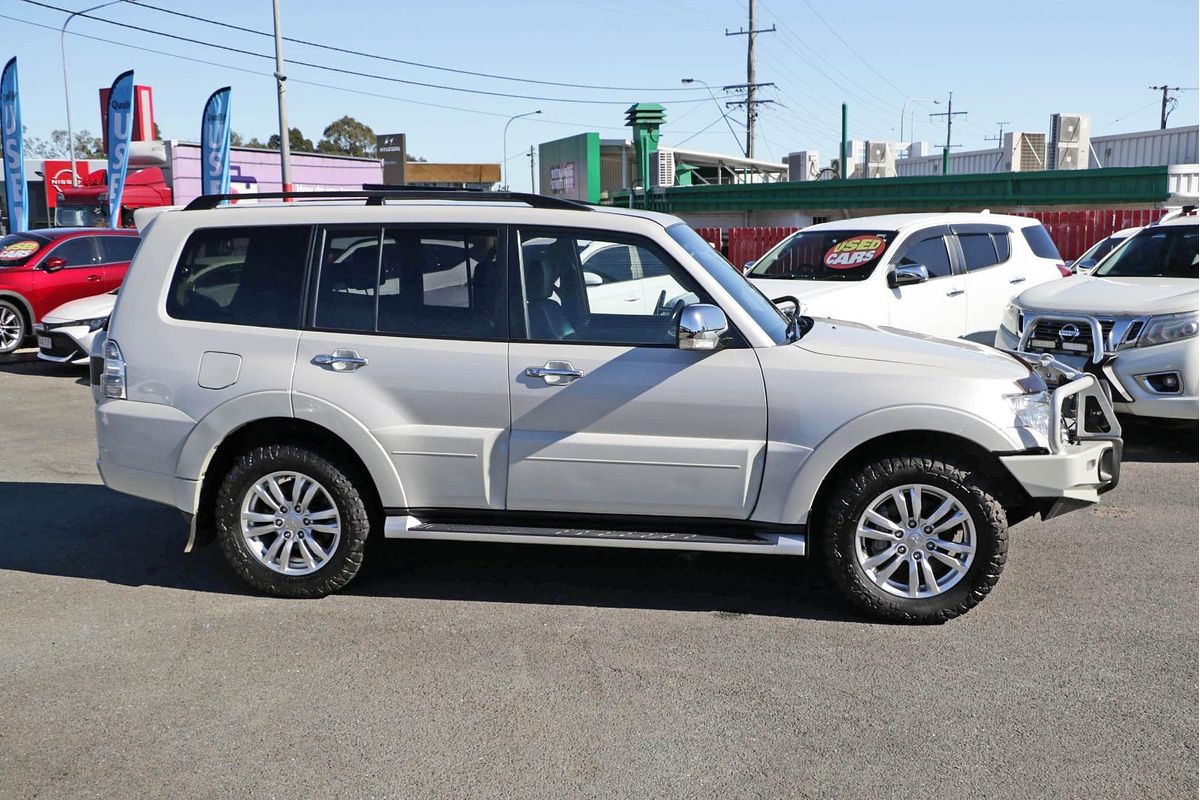 2017 Mitsubishi Pajero GLS NX