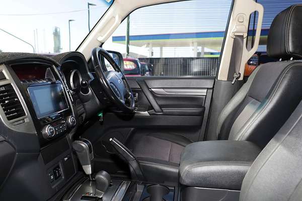 2017 Mitsubishi Pajero GLS NX