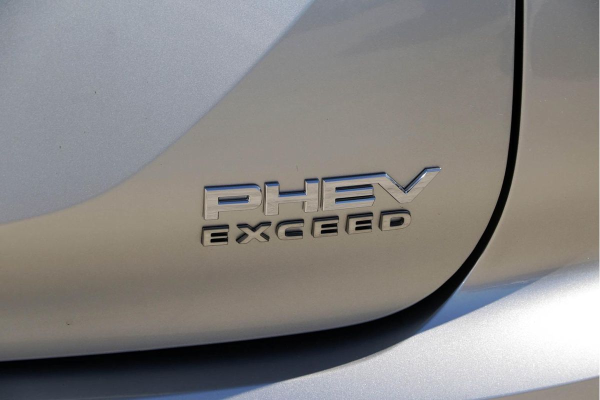 2025 Mitsubishi Outlander PHEV Exceed Tourer ZM