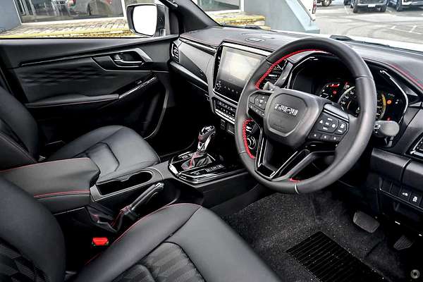 2025 Isuzu D-MAX X-TERRAIN 4X4