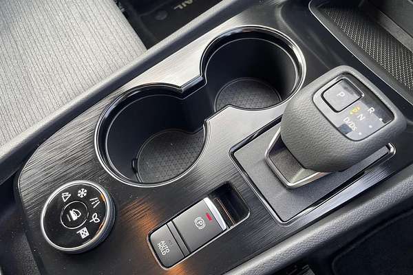 2024 Nissan X-TRAIL ST T33