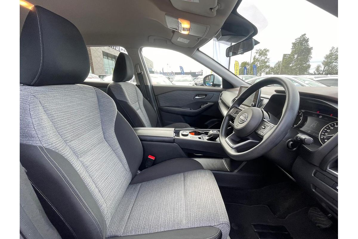 2024 Nissan X-TRAIL ST T33