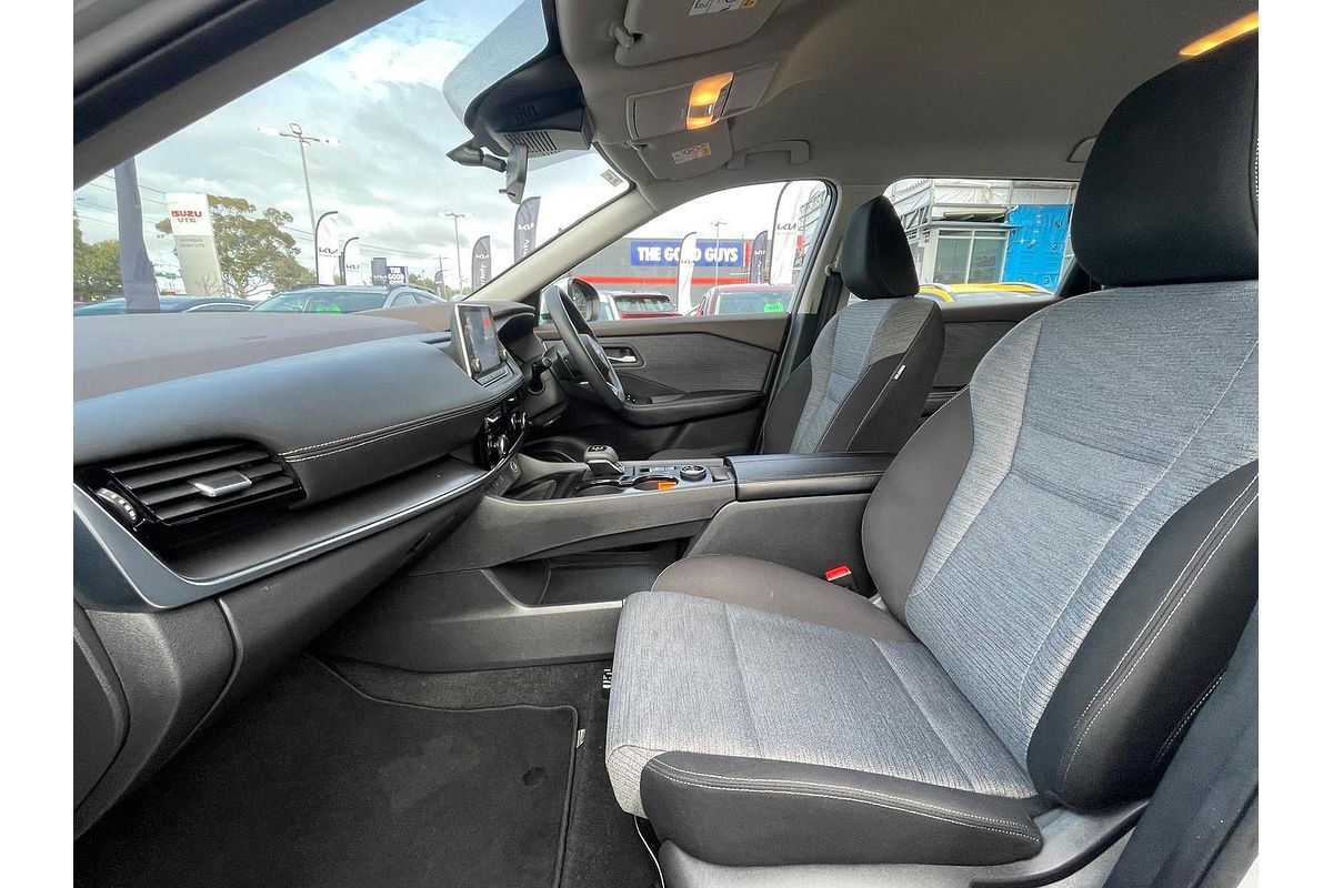 2024 Nissan X-TRAIL ST T33