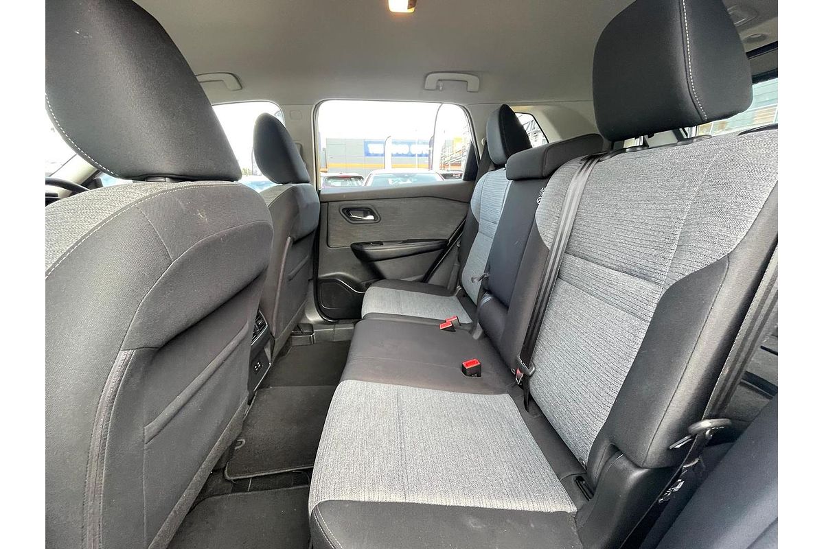 2024 Nissan X-TRAIL ST T33