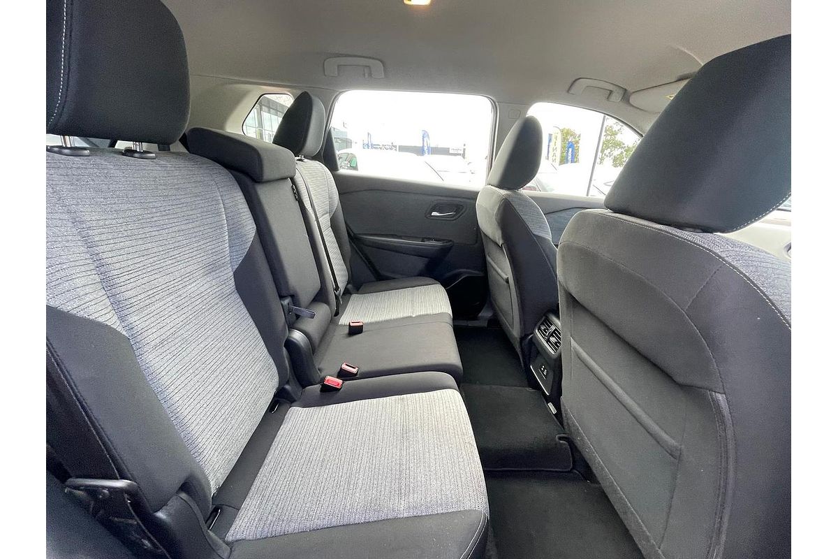 2024 Nissan X-TRAIL ST T33