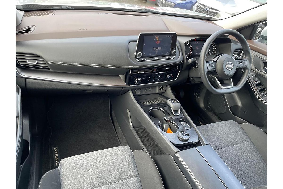 2024 Nissan X-TRAIL ST T33