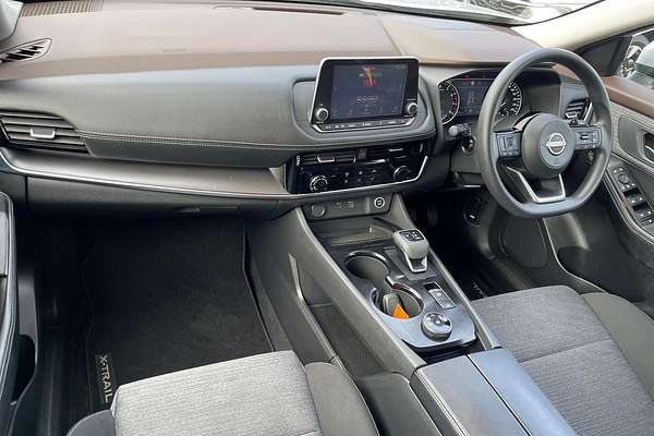2024 Nissan X-TRAIL ST T33
