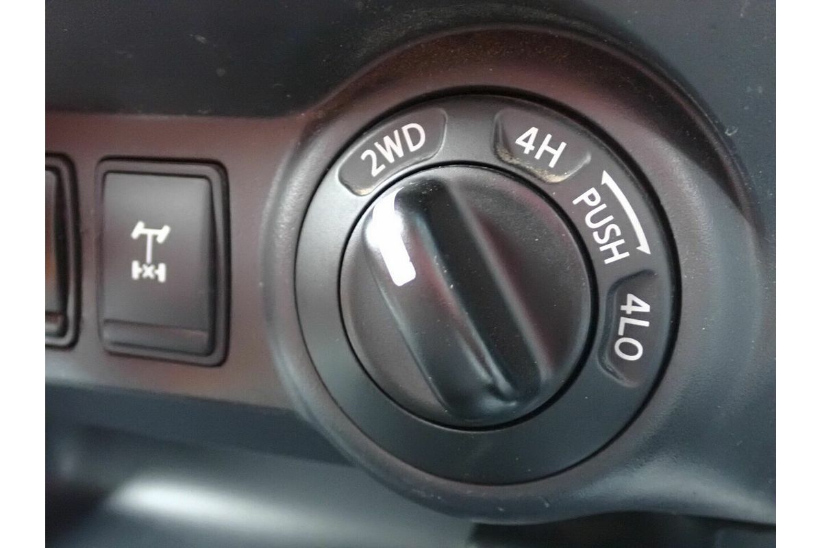 2015 Nissan Navara ST (4x4) NP300 D23 4X4