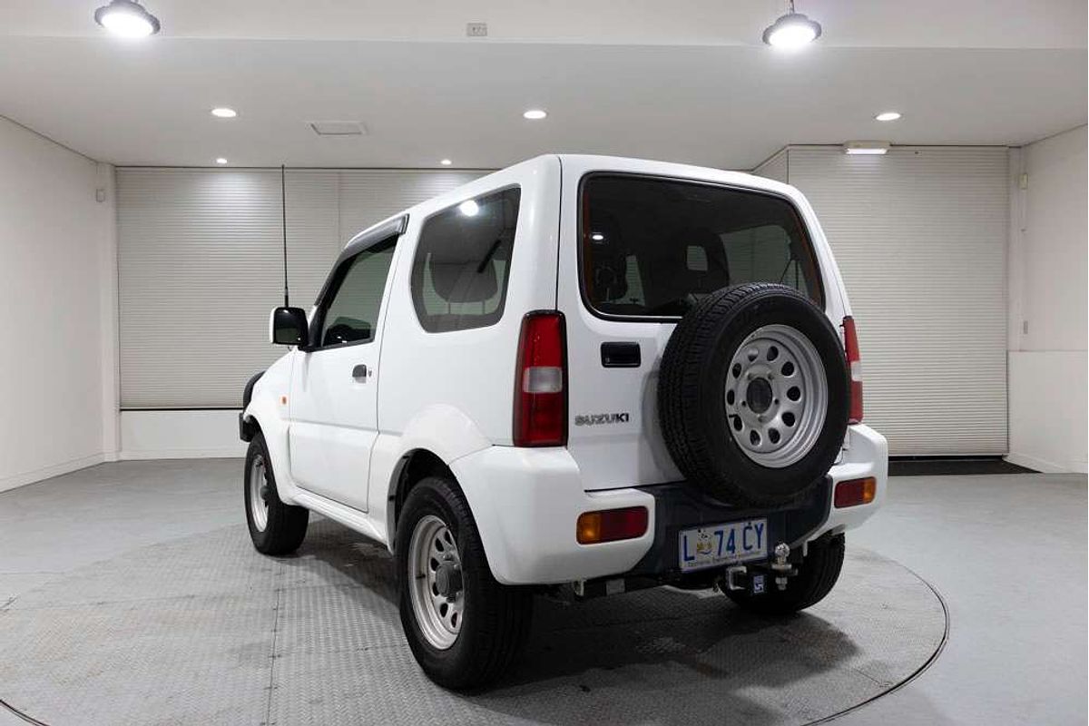 2010 Suzuki Jimny JX SN413 T6