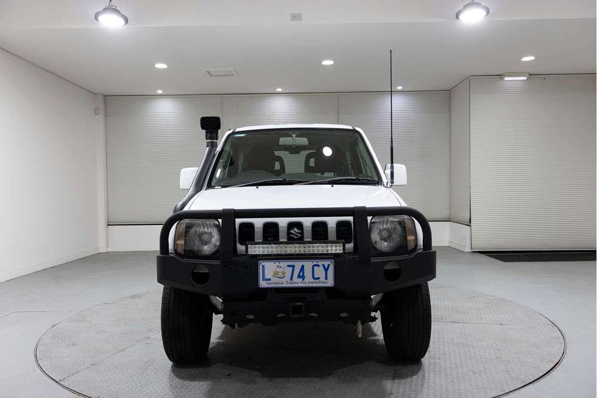2010 Suzuki Jimny JX SN413 T6