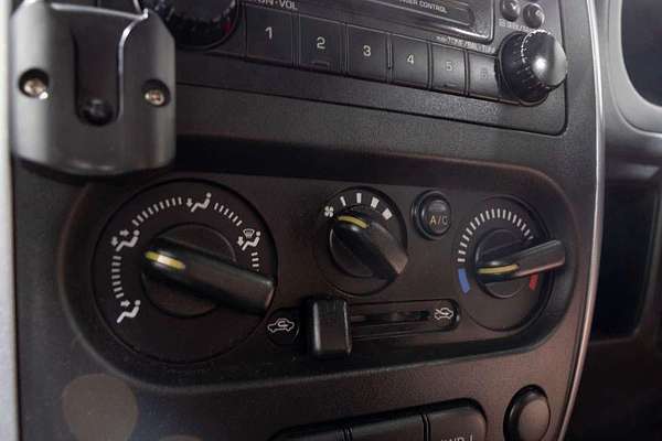 2010 Suzuki Jimny JX SN413 T6