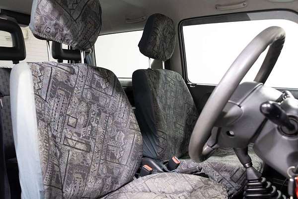 2010 Suzuki Jimny JX SN413 T6